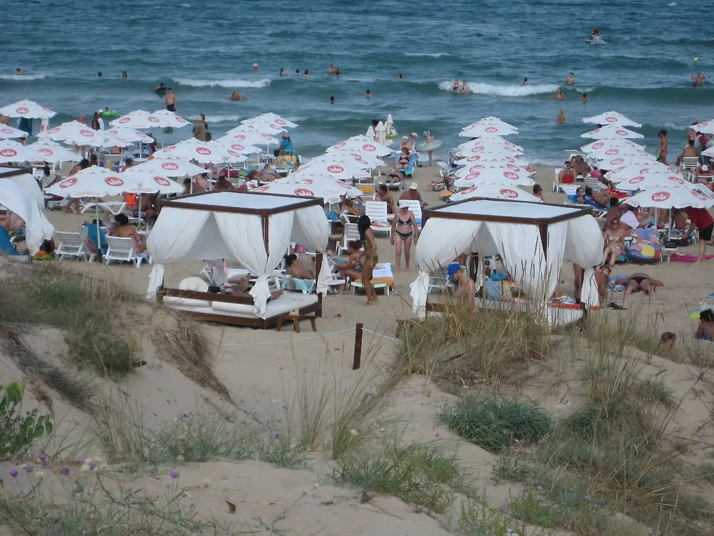 סאני ביץ' Hi Hotels Imperial Resort