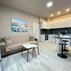 nj-luxury-rooms-and-suites.goldensandshotels.net/